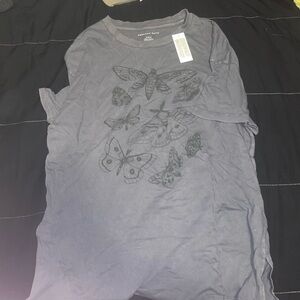 American eagle oversized moth Gray Graphic T-Shirt Butterfly Design size m nwt